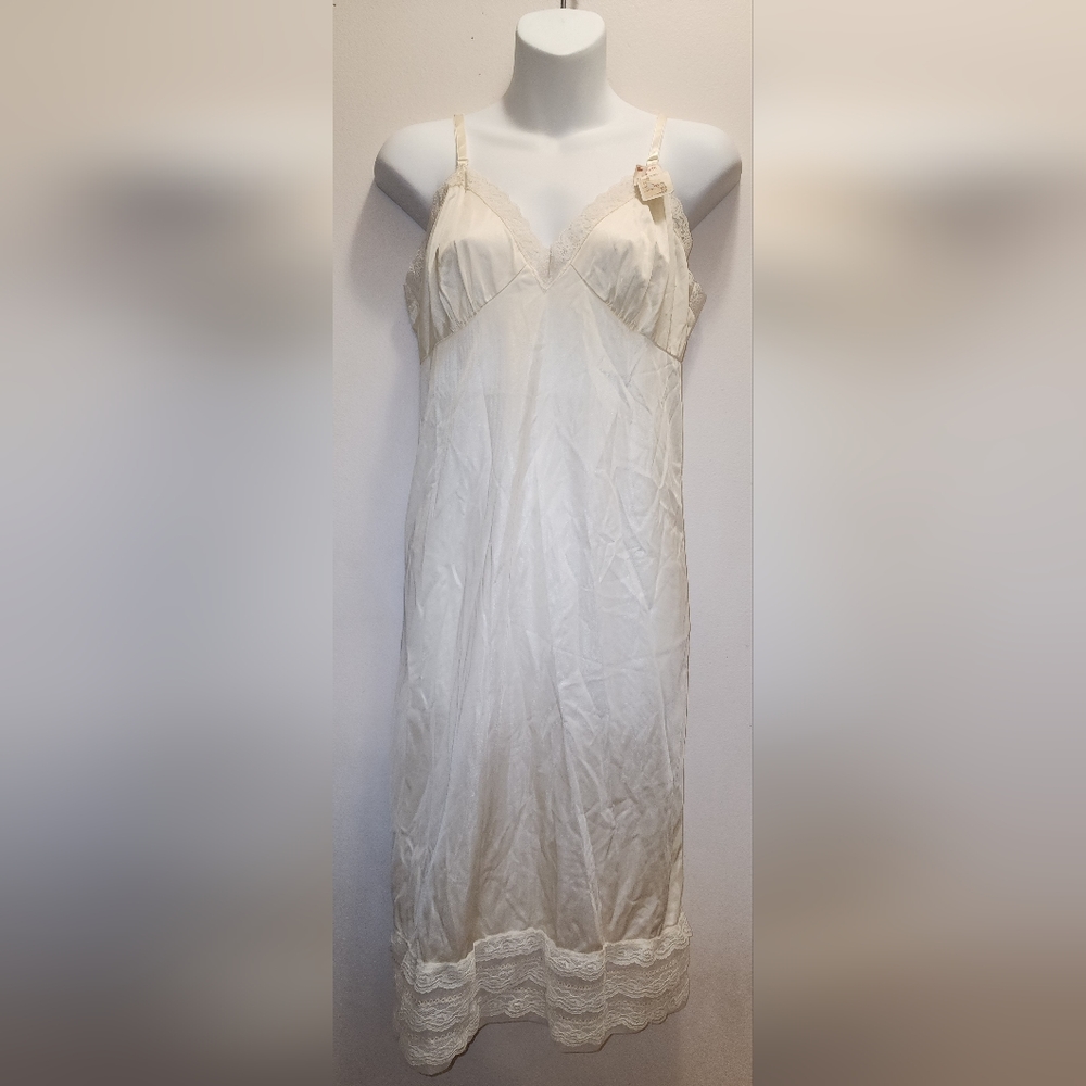 Vintage Sliperfection white Full Slip 34 NWT